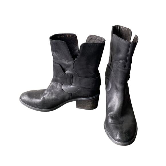 Donald J. Pliner Black Heeled Boots - Picture 3 of 11